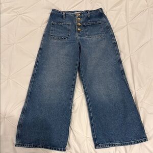 Zara wide leg crop with gold buttons